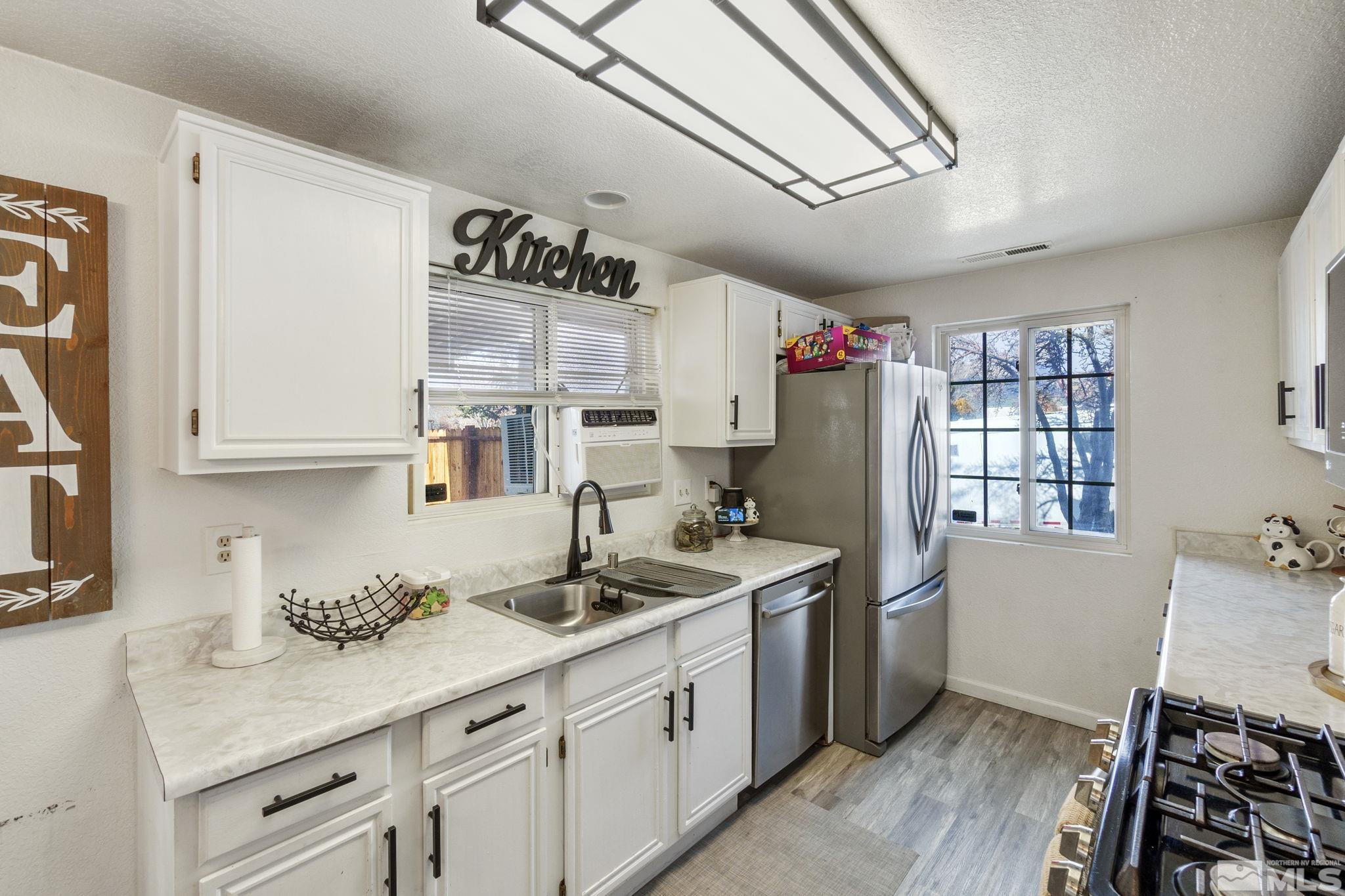 17160 West Opal Court Reno, NV 89508 - Photo 10 of 39 Photo 11