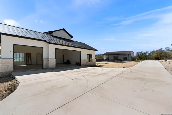 $1,700,000 | 1136 Adyson Rdg Drive, Bulverde, TX 78163