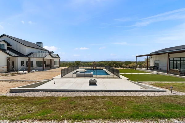 $1,700,000 | 1136 Adyson Rdg Drive, Bulverde, TX 78163