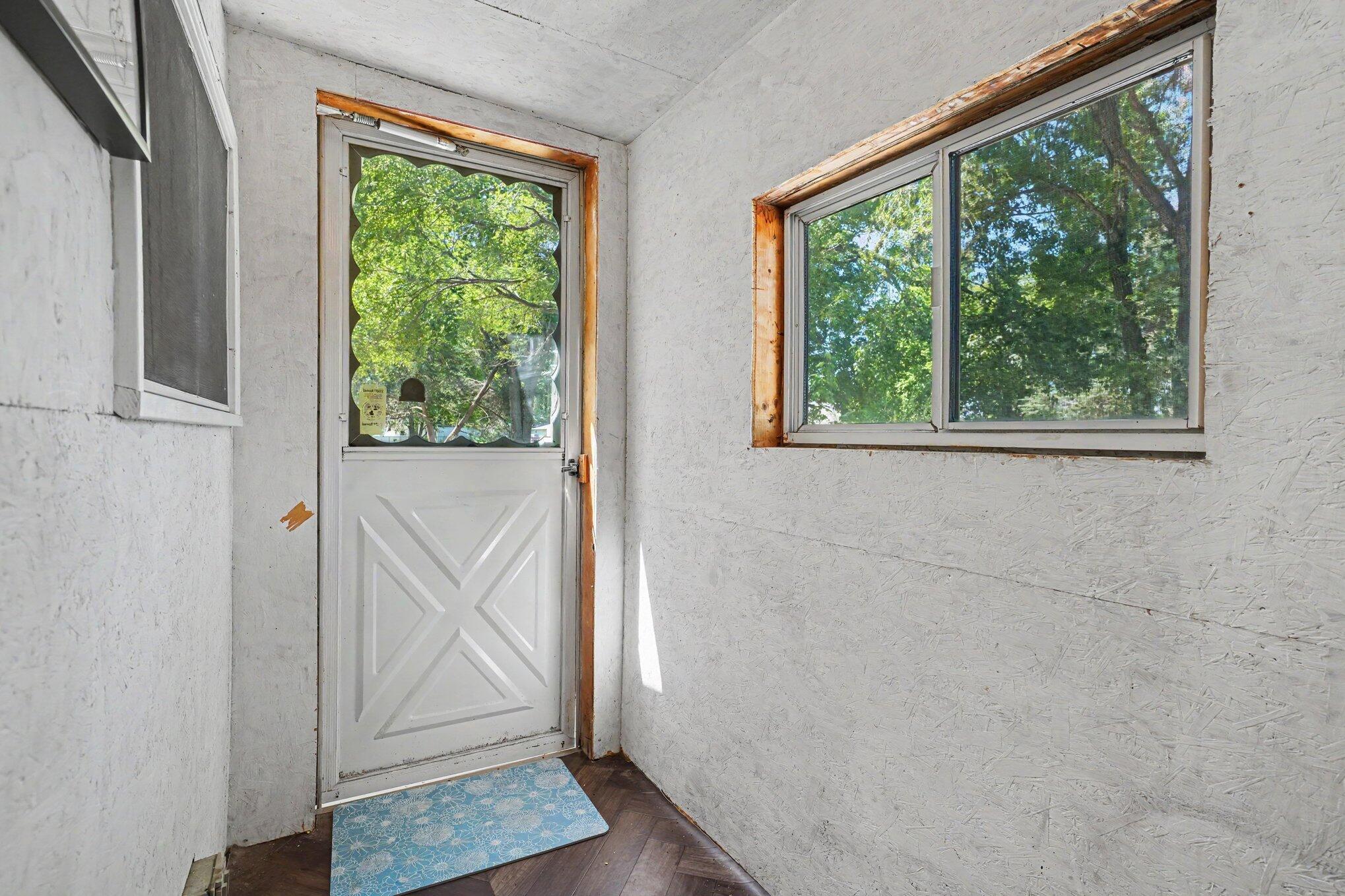 722 South Grant Avenue Three Rivers, MI 49093 - Photo 16 of 26 015_file_3351