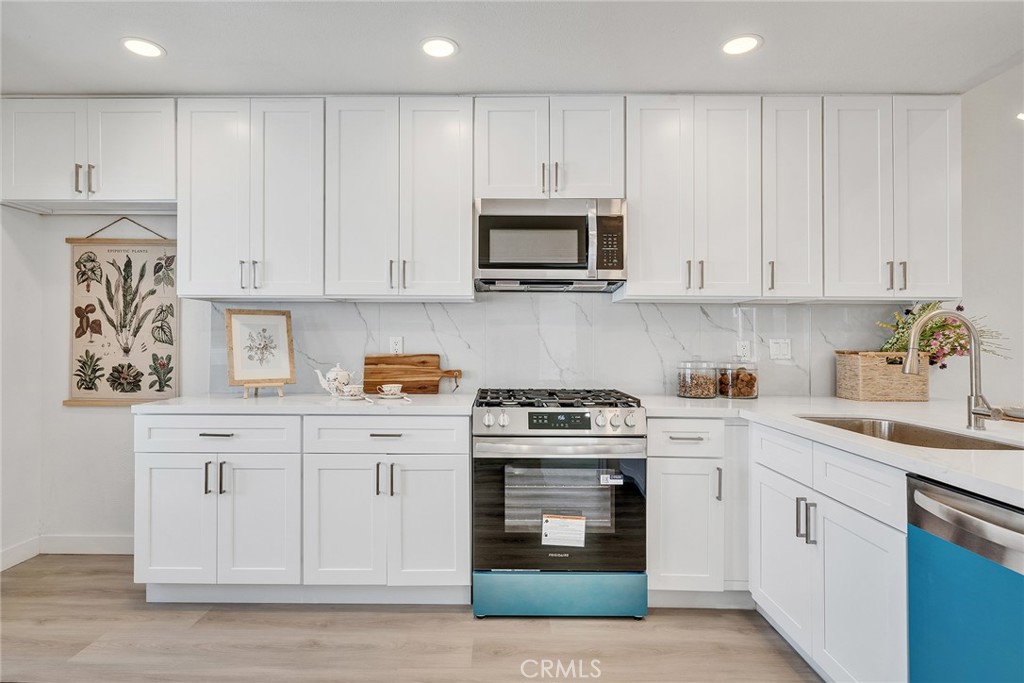 12 Primrose Irvine, CA 92604 - Photo 8 of 75
