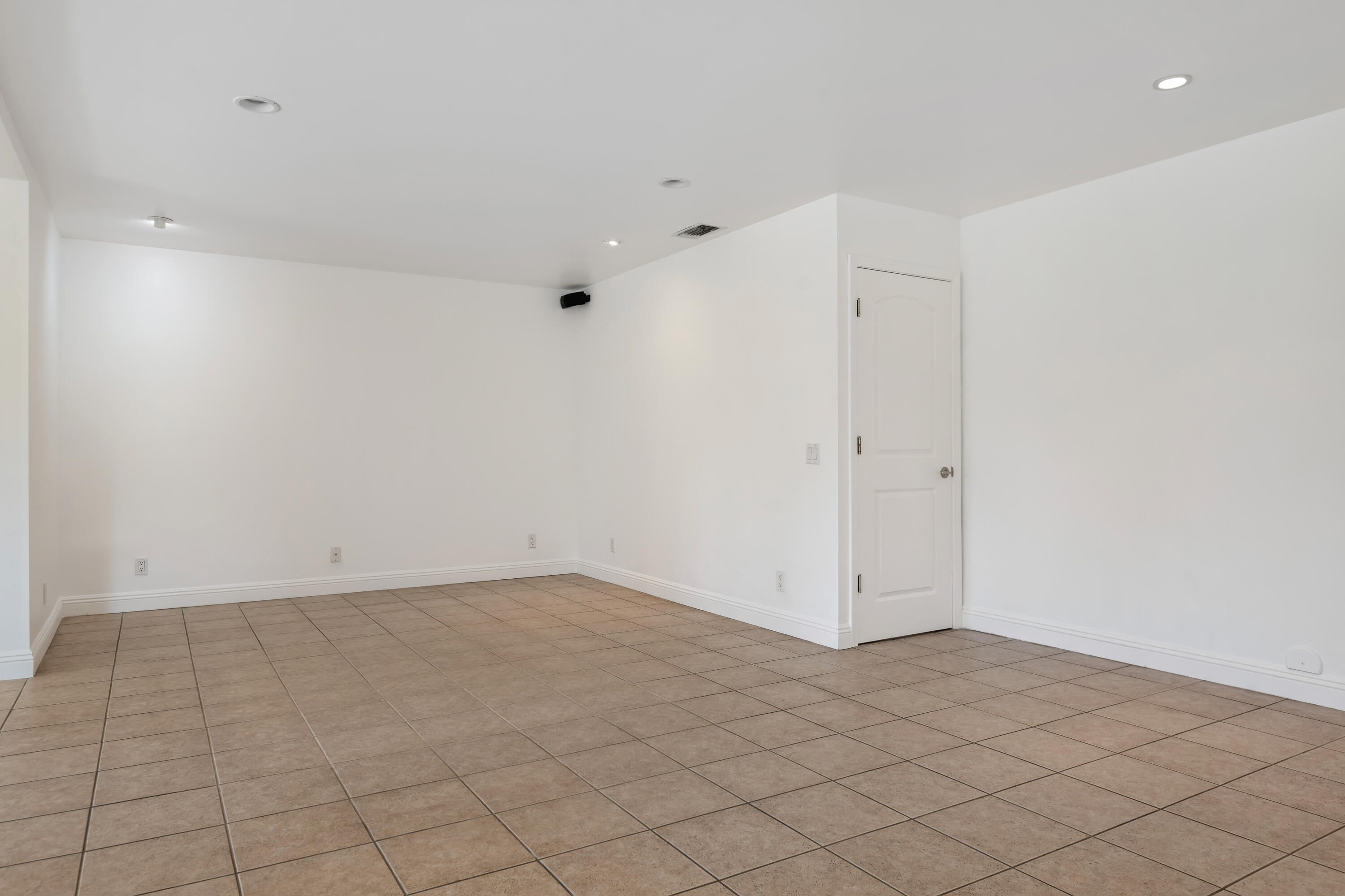 5871 Cathedral Oaks Road Goleta, CA 93117 - Photo 12 of 58 12-Family Room