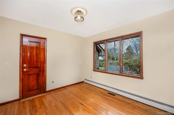 $685,000 | 325 Middle Road, Blue Point, NY 11715