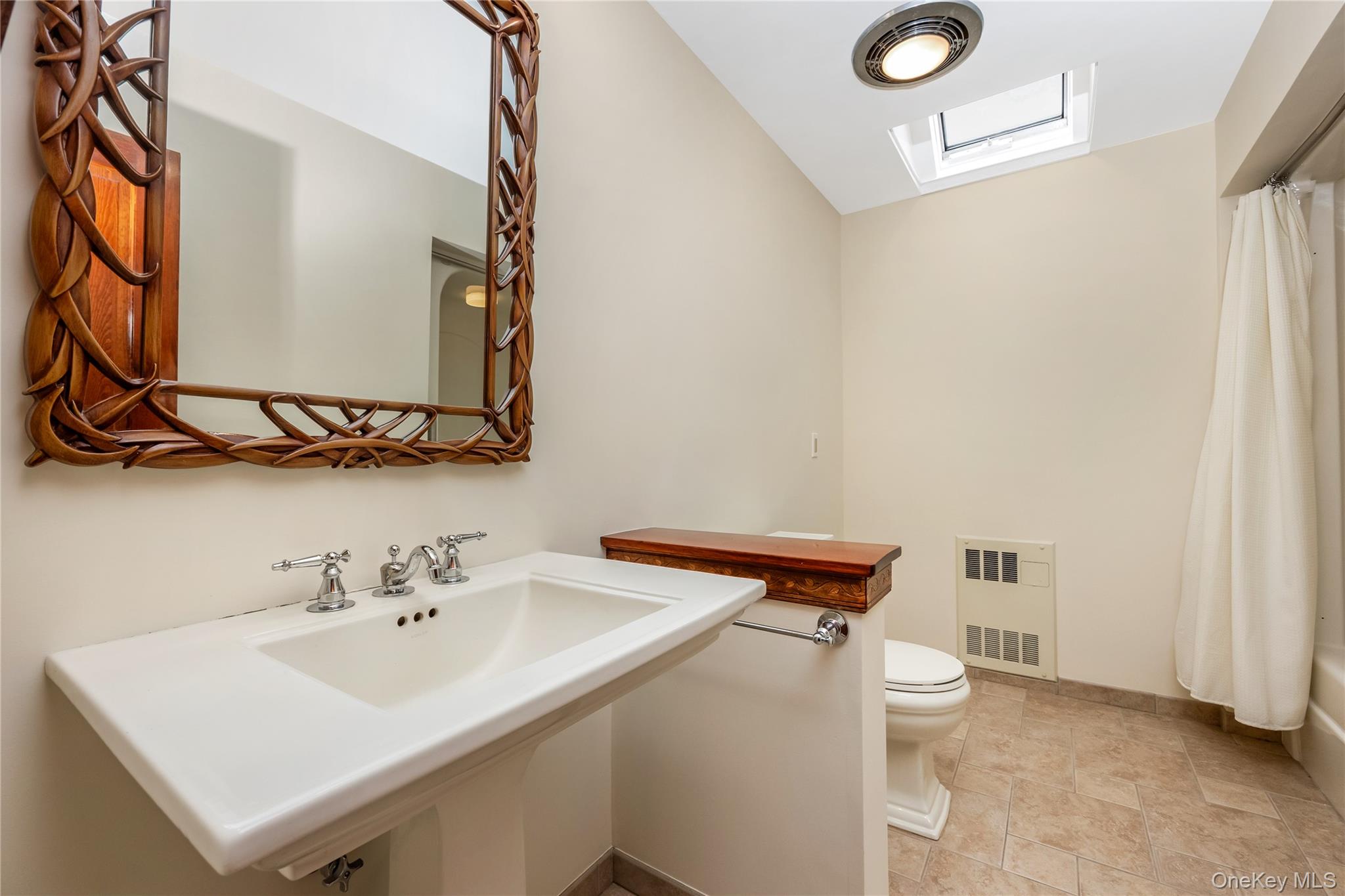 325 Middle Road Blue Point, NY 11715 - Photo 21 of 33