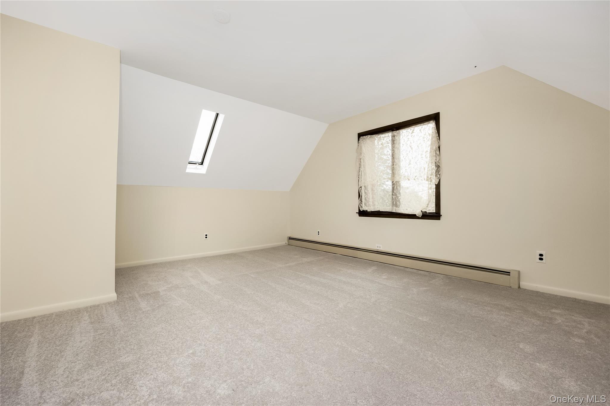 325 Middle Road Blue Point, NY 11715 - Photo 23 of 33