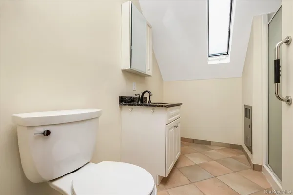 $685,000 | 325 Middle Road, Blue Point, NY 11715