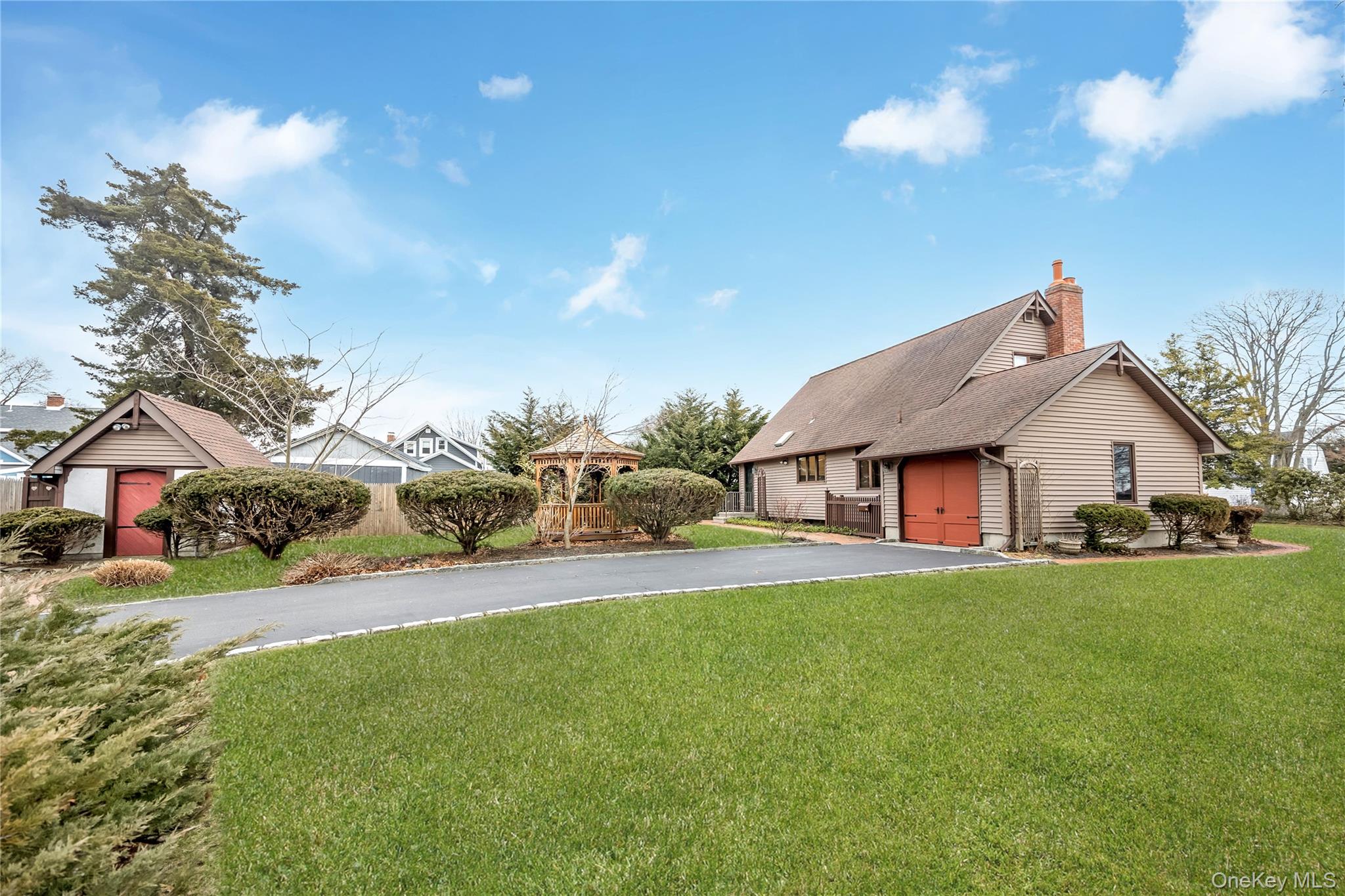 325 Middle Road Blue Point, NY 11715 - Photo 33 of 33