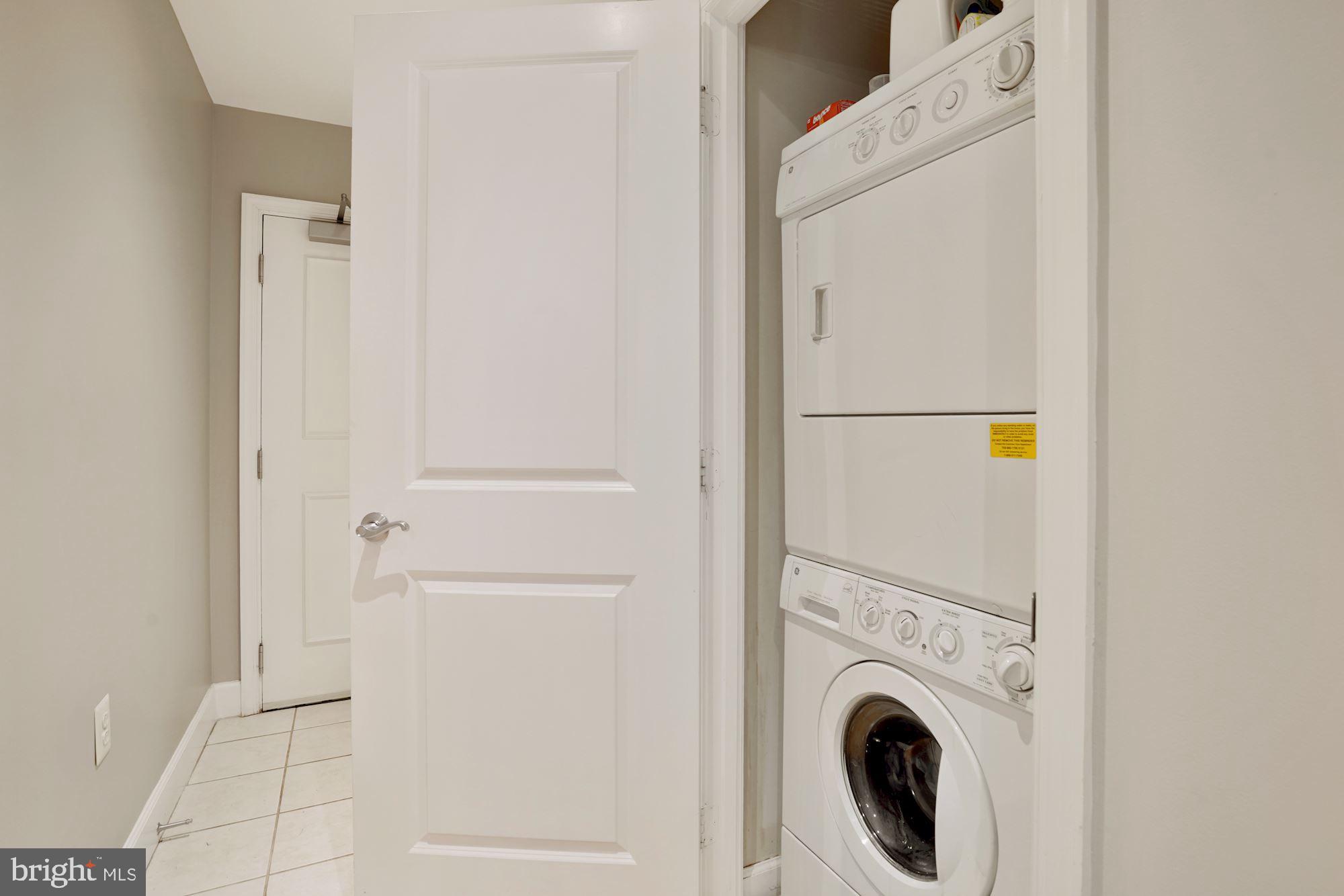 3600 South Glebe Road, Unit 632W Arlington, VA 22202 - Photo 24 of 41 a utility room with dryer and washer