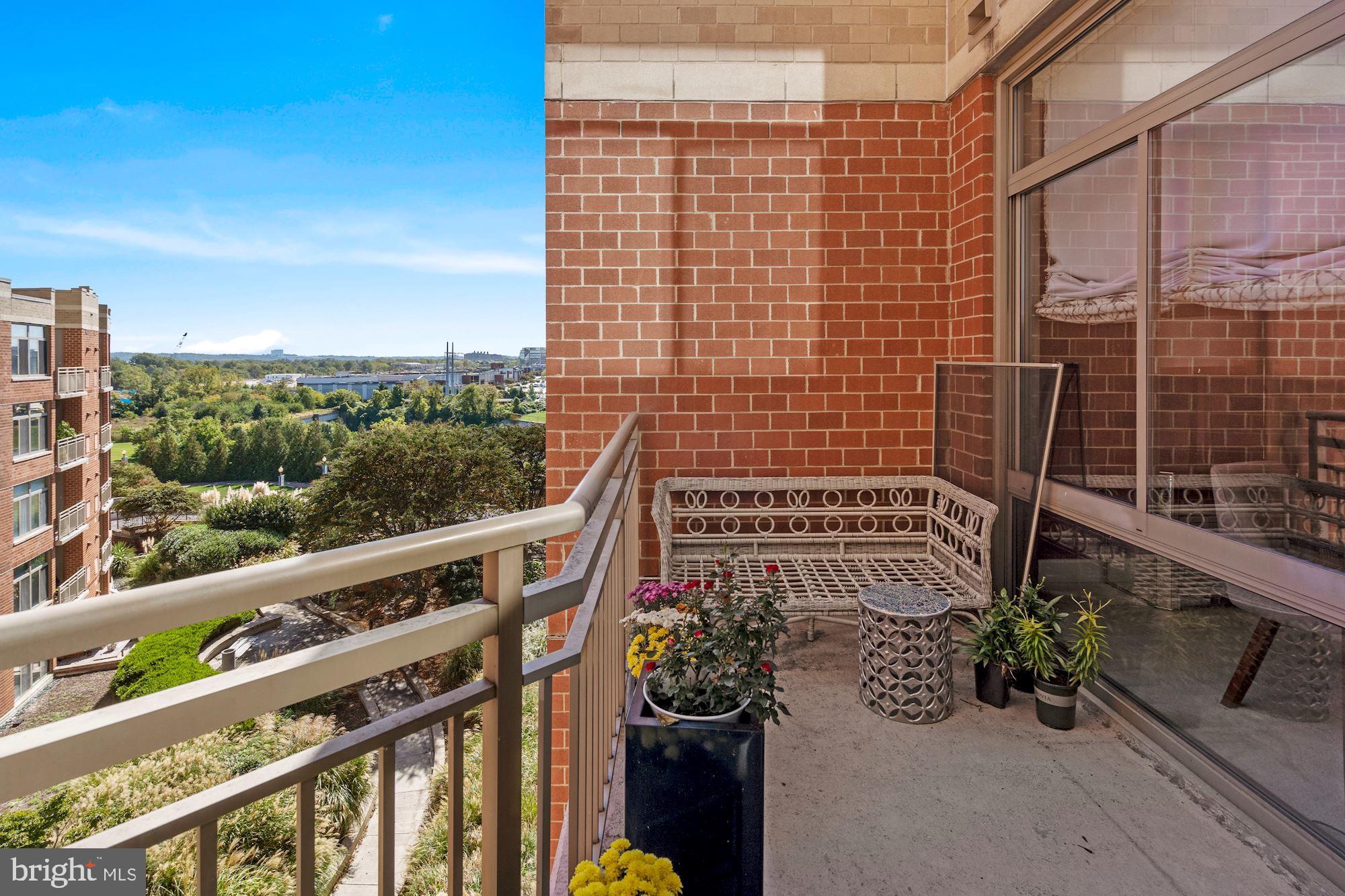 3600 South Glebe Road, Unit 632W Arlington, VA 22202 - Photo 27 of 41 a city view from a balcony