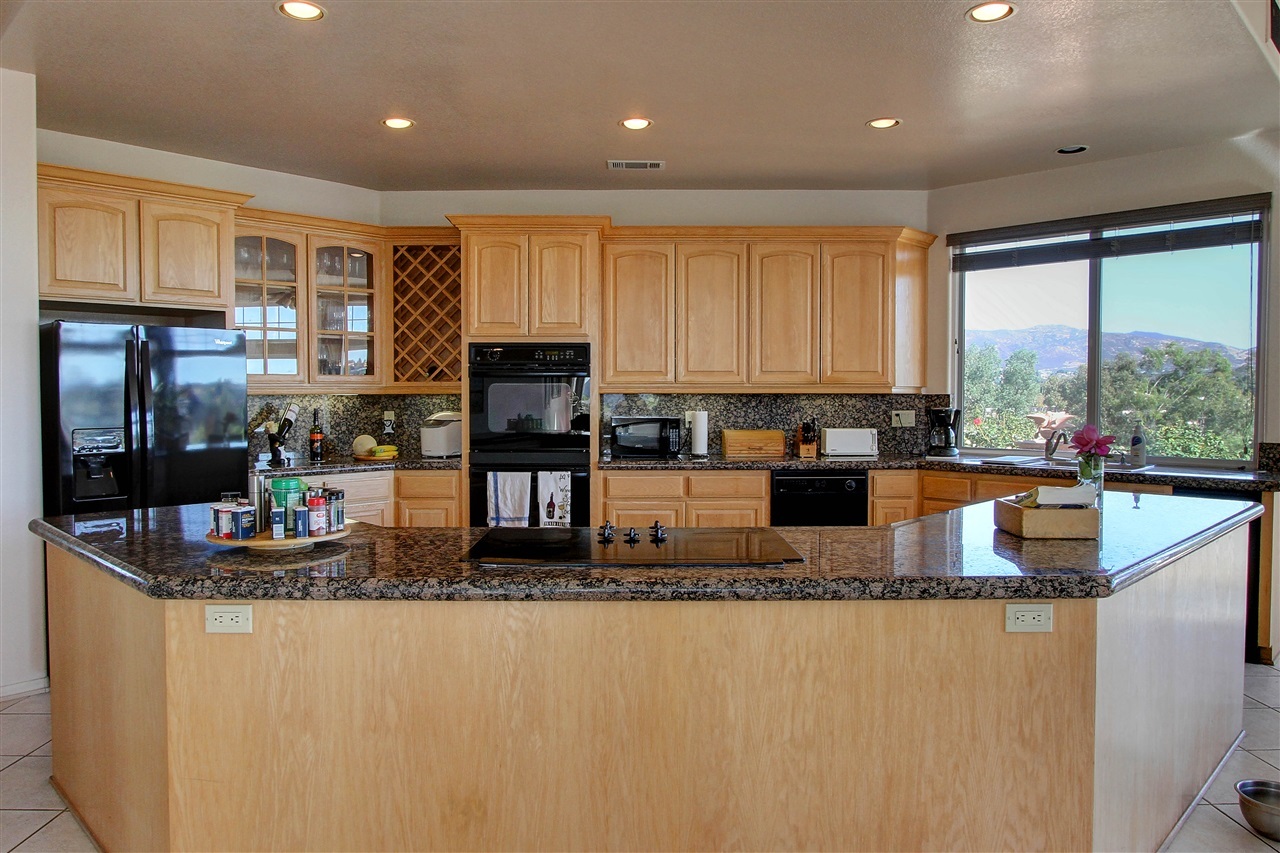 13916 Illerongis Road Jamul, CA 91935 - Photo 5 of 20