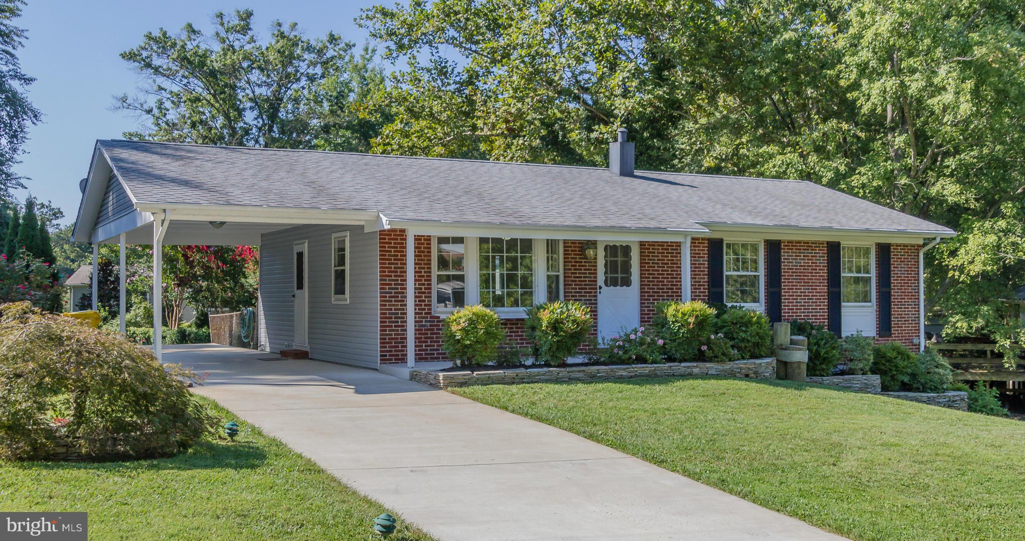 103 Bosun Road Arnold, MD 21012 - Photo 1 of 23 Exterior (Front)