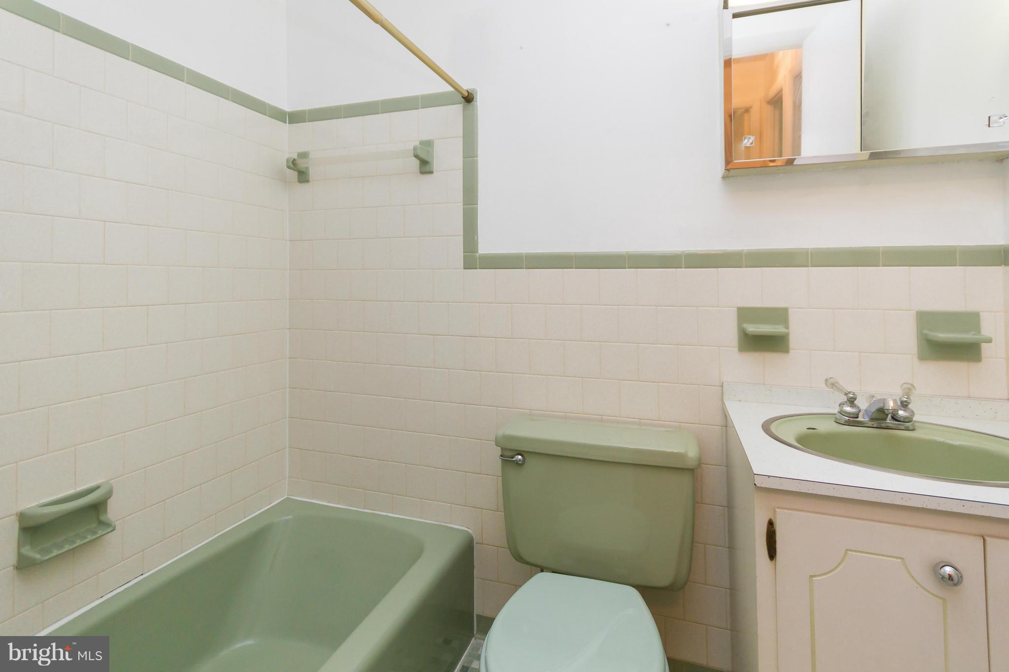 103 Bosun Road Arnold, MD 21012 - Photo 20 of 23 Hall bath