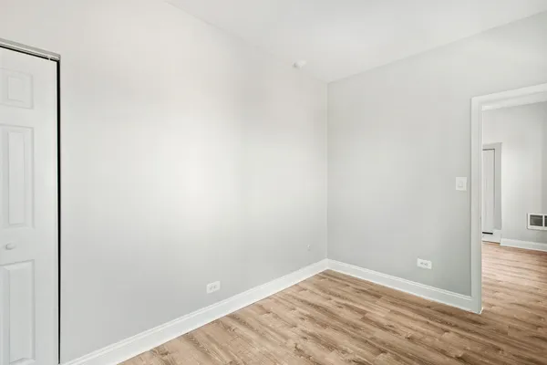 $1,638 | 4520 North Clarendon Avenue, Unit 708, Chicago, IL 60640