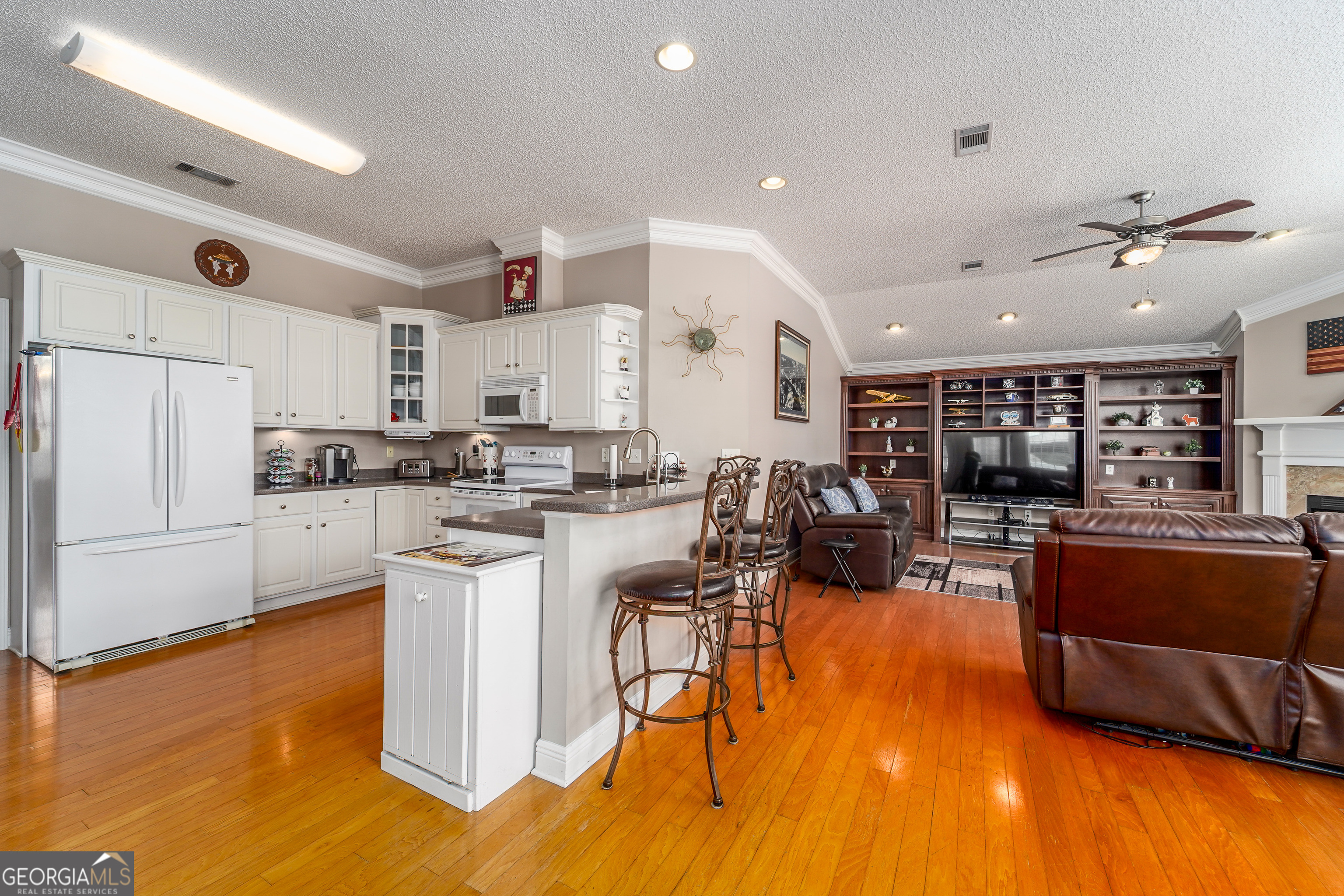 716 Stonewall Jackson Place Waycross, GA 31503 - Photo 4 of 46