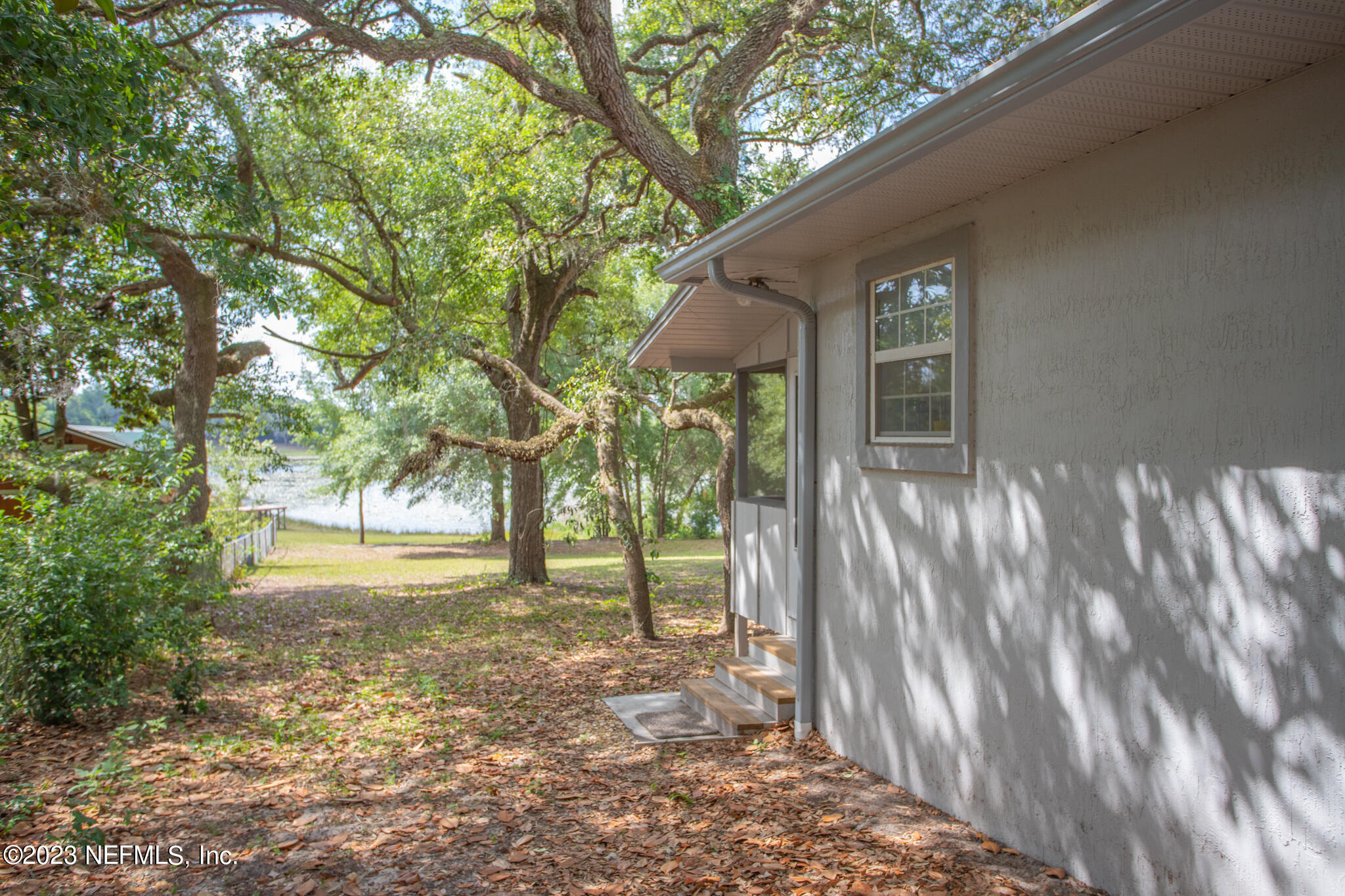290 Swan Lake Road Melrose, FL 32666 - Photo 3 of 20 IMG_3960