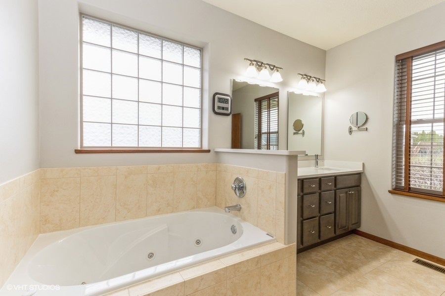 3475 Killarney Road Iowa City, IA 52246 - Photo 10 of 26 Gallery Image 10