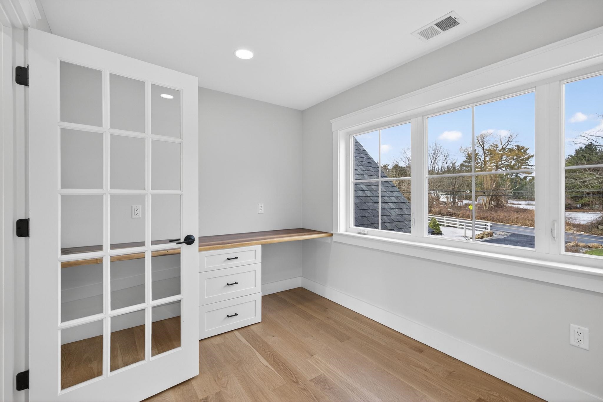 258 North Amherst Road, Unit 34 Bedford, NH 03110 - Photo 56 of 56 Gallery Image 56