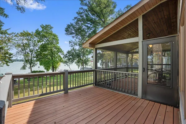 $1,400,000 | 52 A 206th Street, New Richmond, WI 54017