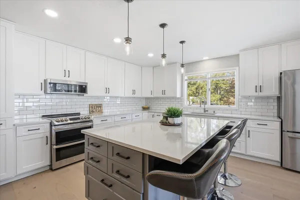 $1,400,000 | 52 A 206th Street, New Richmond, WI 54017