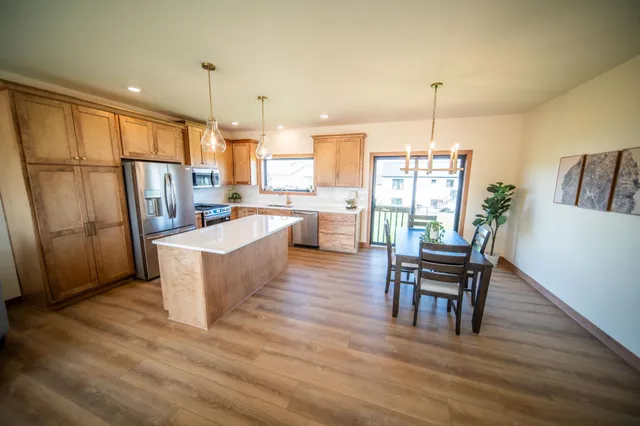 $478,800 | 1847 4th Street Northeast, Byron, MN 55920