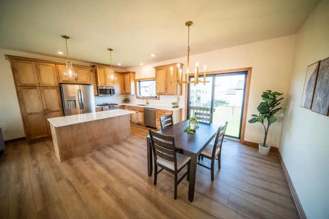 $478,800 | 1847 4th Street Northeast, Byron, MN 55920