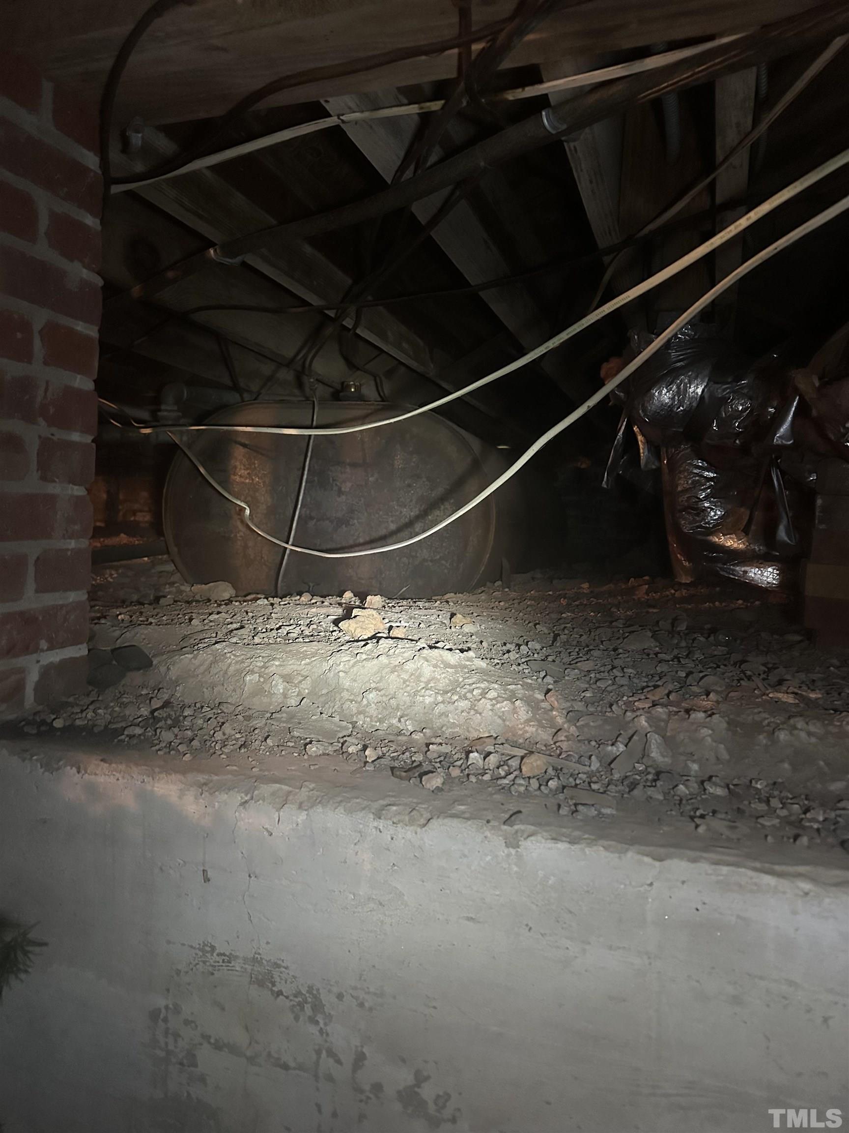 1309 Canterbury Road Raleigh, NC 27607 - Photo 20 of 32 a view of an empty room