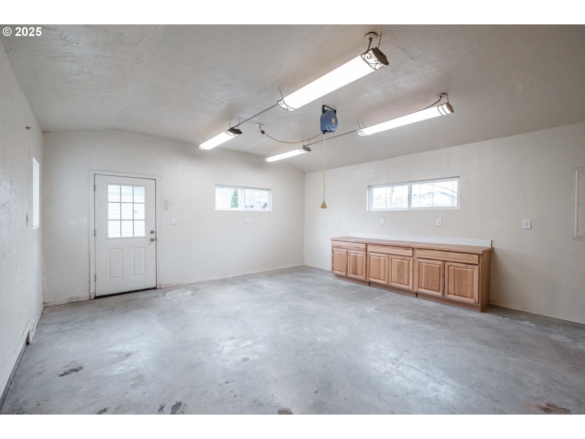 1409 Umpqua Road Woodburn, OR 97071 - Photo 23 of 37 Gallery Image 23