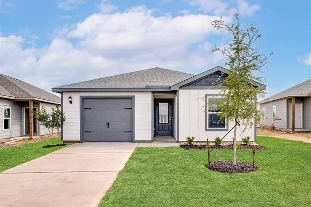 $263,900 | 8316 White Wolf Trail, Ponder, TX 76259