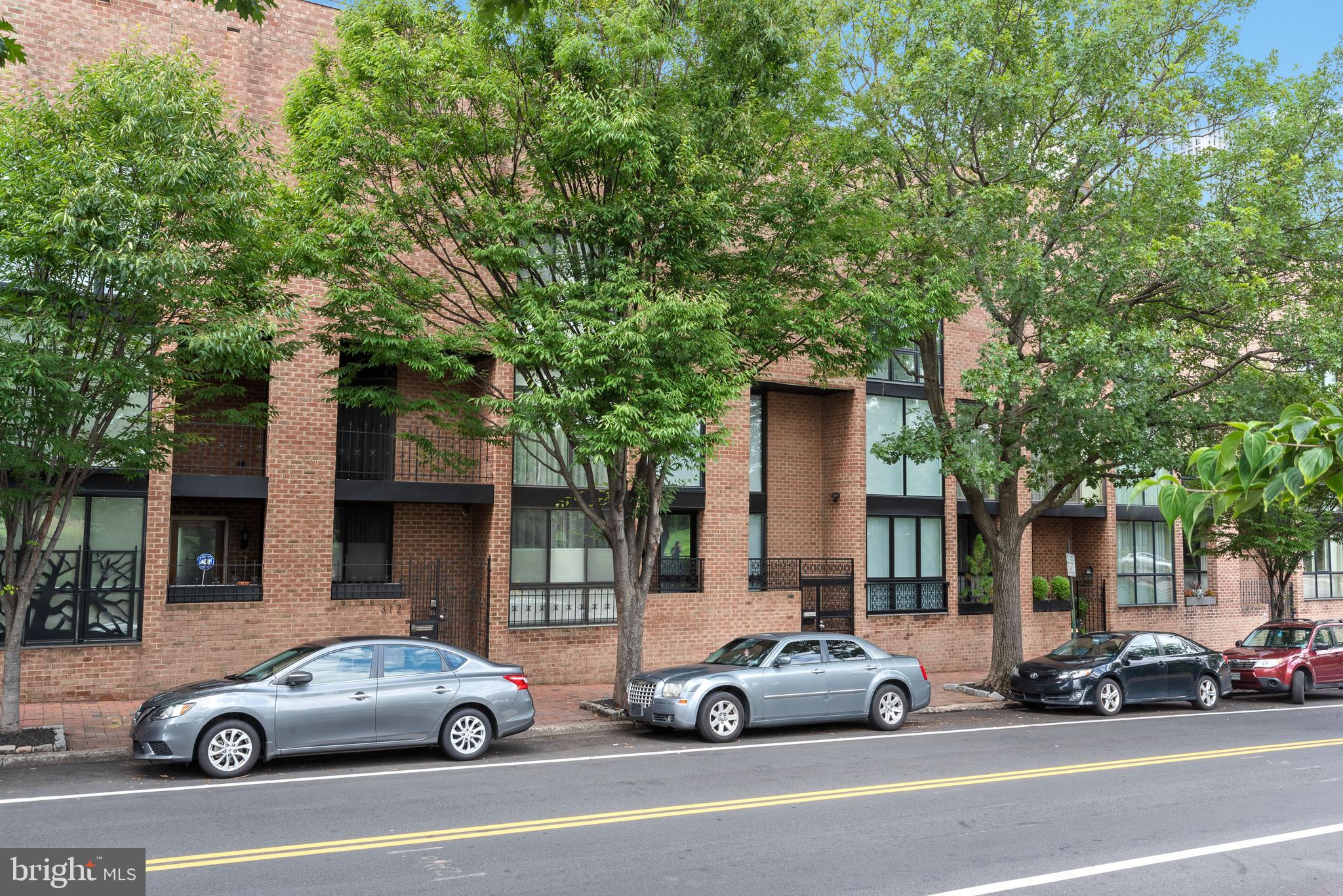 310 South Front Street Philadelphia, PA 19106 - Photo 1 of 51