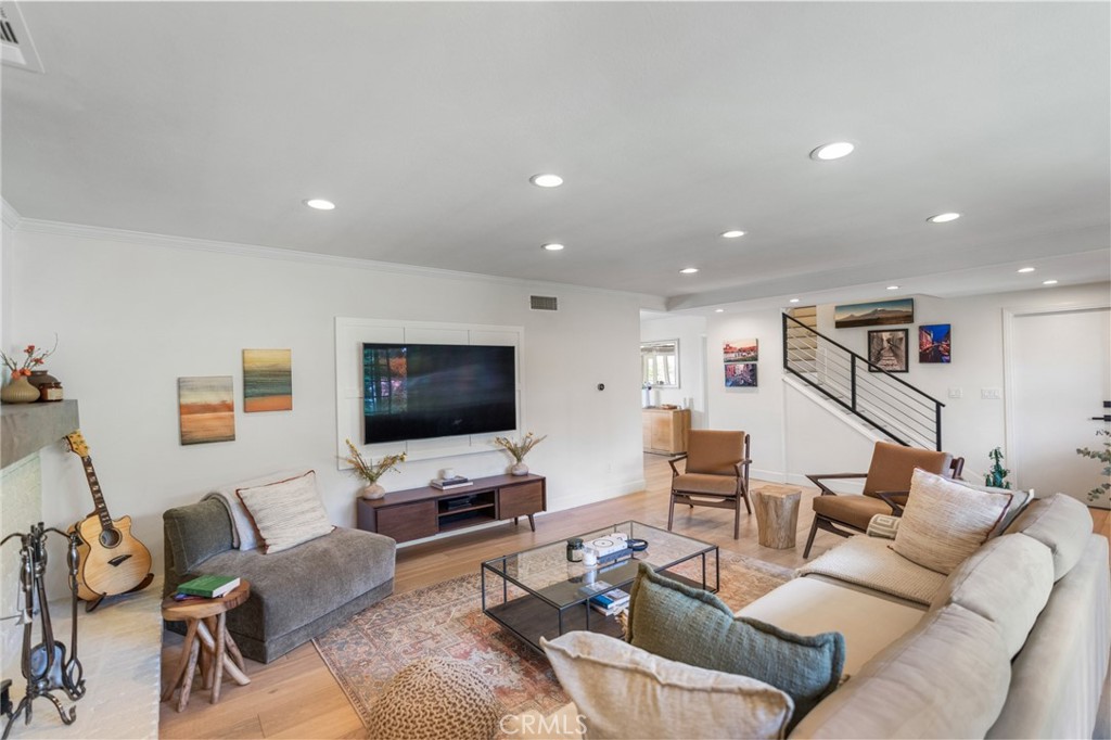11331 Dulcet Avenue Porter Ranch, CA 91326 - Photo 9 of 22