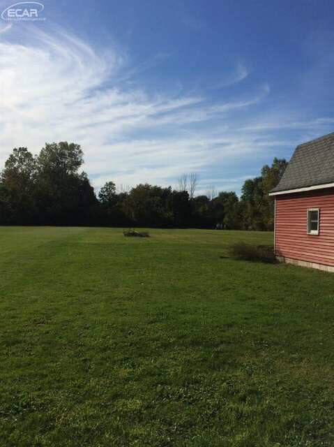 3167 North Belsay Road Flint, MI 48506 - Photo 6 of 33 20421909-5.JPG