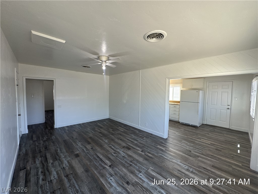 148 West Victory Road Henderson, NV 89015 - Photo 5 of 34