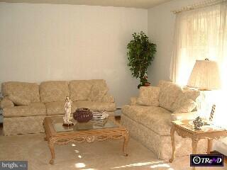 107 North Malin Road Broomall, PA 19008 - Photo 2 of 6 Gallery Image 2