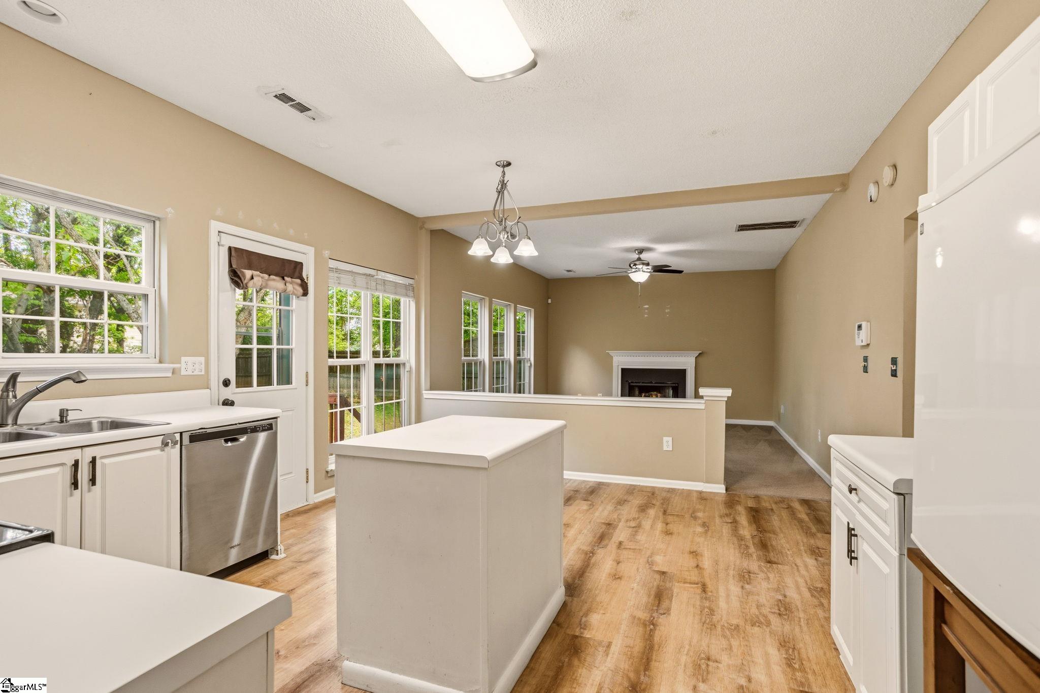 132 Cotter Lane Greer, SC 29650 - Photo 15 of 39