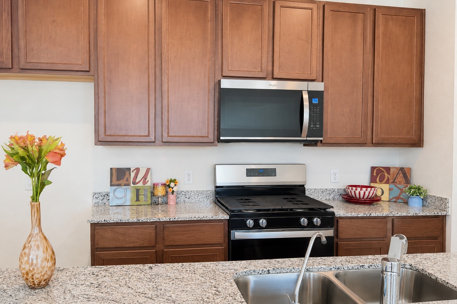 1419 Capitola Lane Rosharon, TX 77583 - Photo 8 of 41