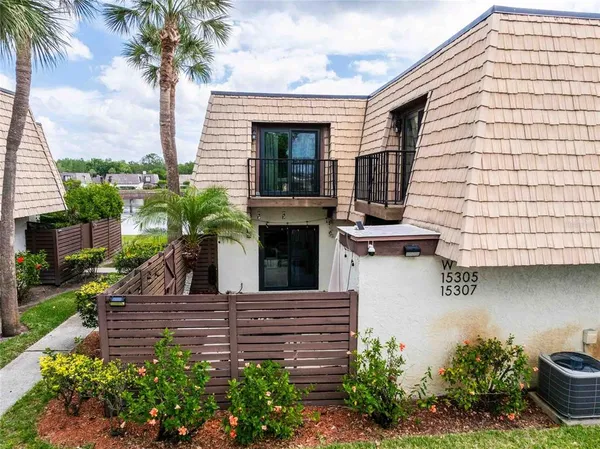 $2,200 | 15307 West Pond Woods Drive, Unit 301, Tampa, FL 33618