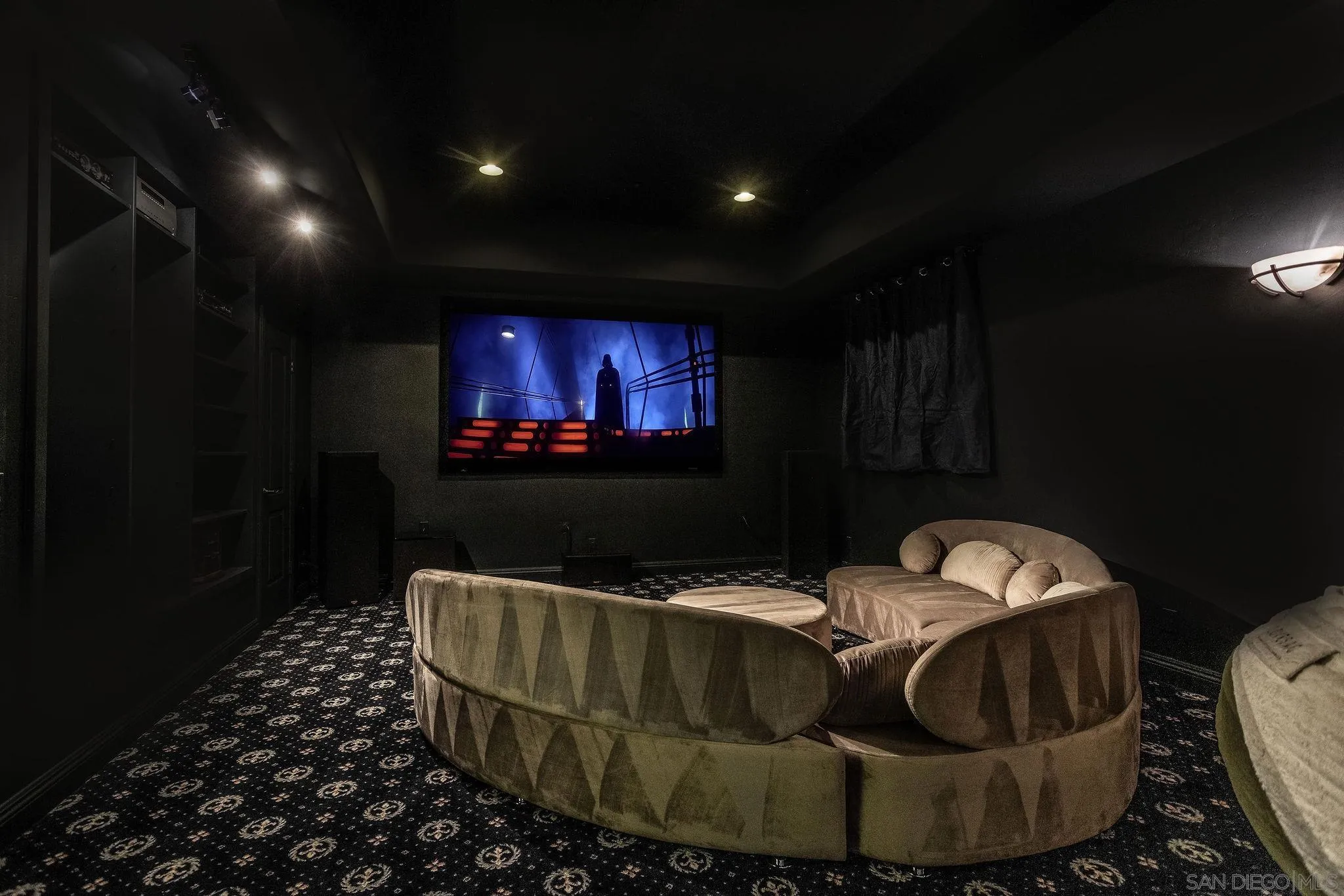 4003 Millagra Drive Fallbrook, CA 92028 - Photo 15 of 46 a living room with furniture