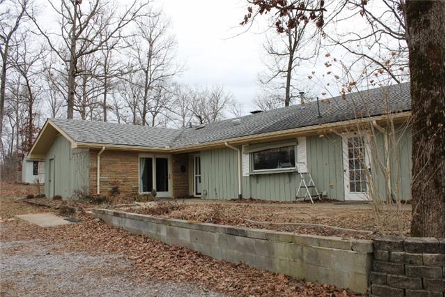 762 Glenn Baker Road Dickson, TN 37055 - Photo 1 of 20 Front of house and patio