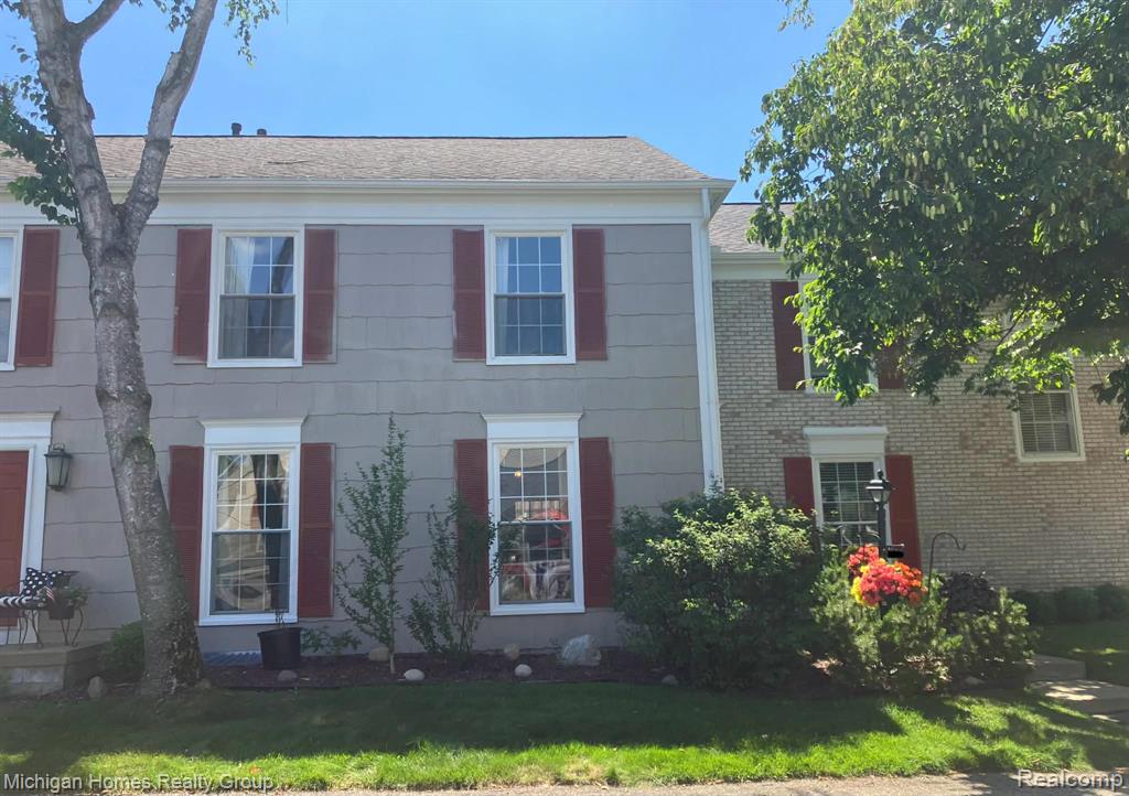1437 Lantern Lane Rochester Hills, MI 48306 - Photo 2 of 31