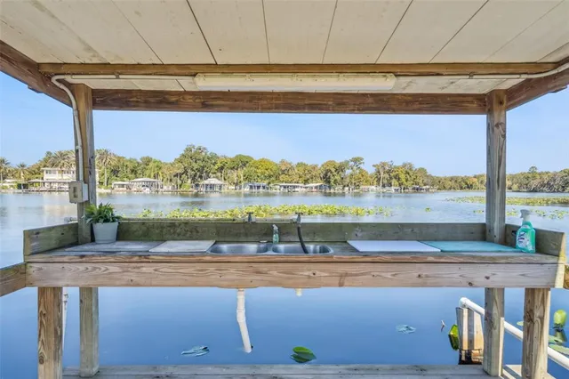 $160,000 | 1640 Juno Trail, Unit 205A, Astor, FL 32102