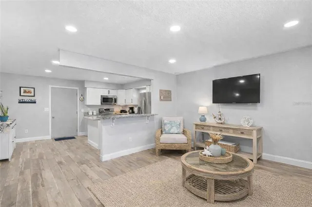 $160,000 | 1640 Juno Trail, Unit 205A, Astor, FL 32102