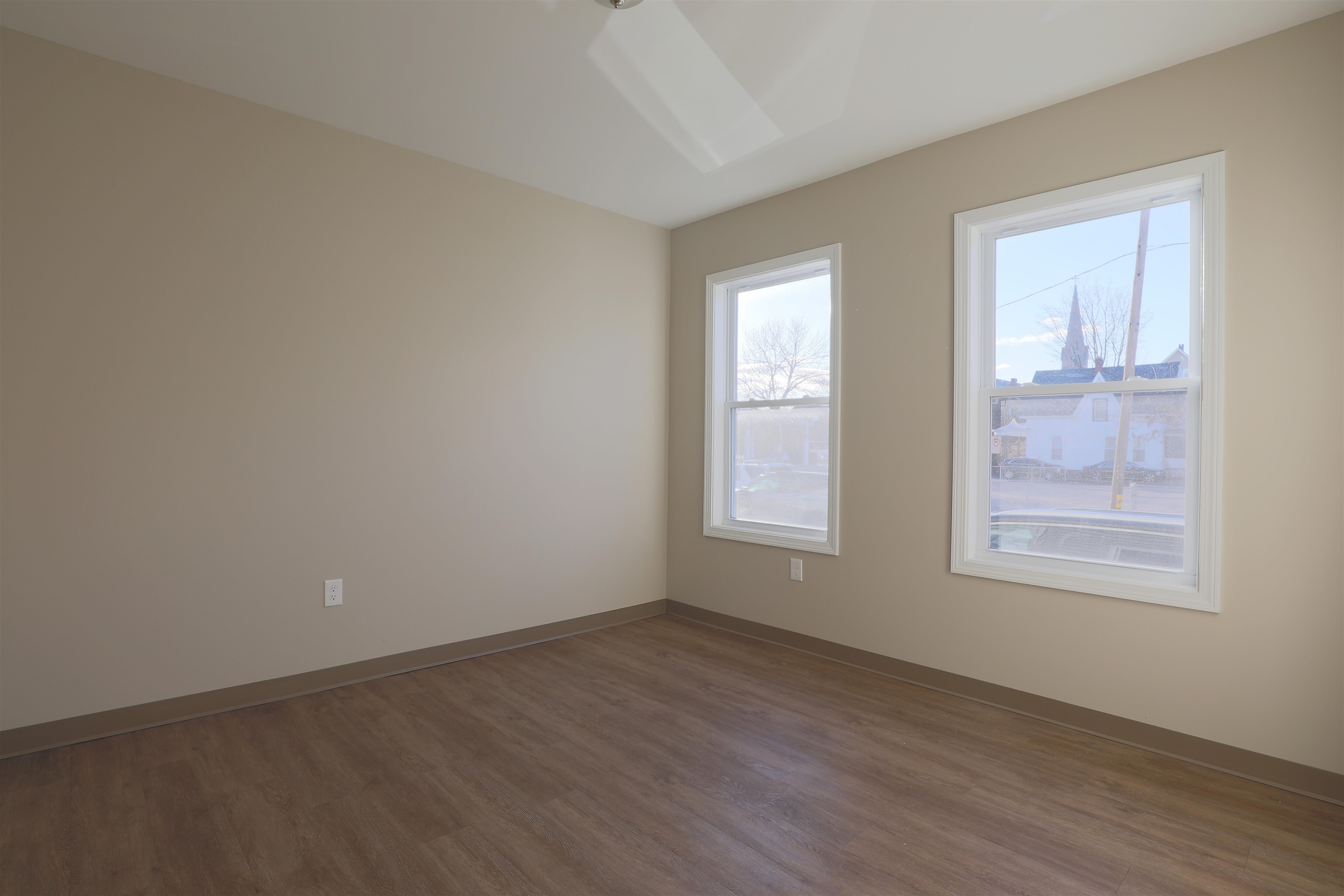 461 Beech Street, Unit 1 Manchester, NH 03103 - Photo 11 of 12