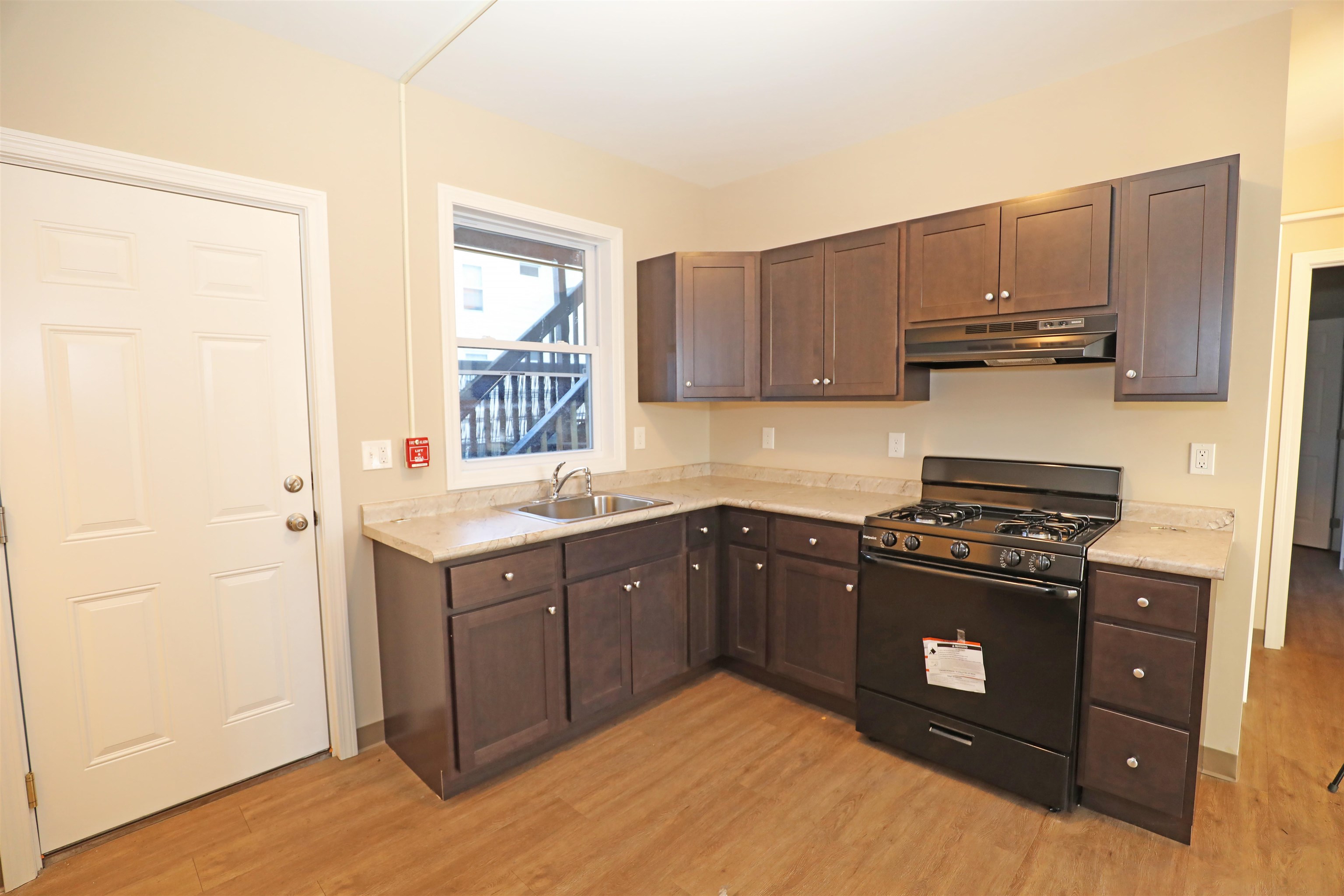 461 Beech Street, Unit 1 Manchester, NH 03103 - Photo 7 of 12