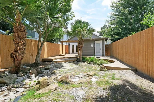 $500,000 | 820 Lowerline Street, New Orleans, LA 70118