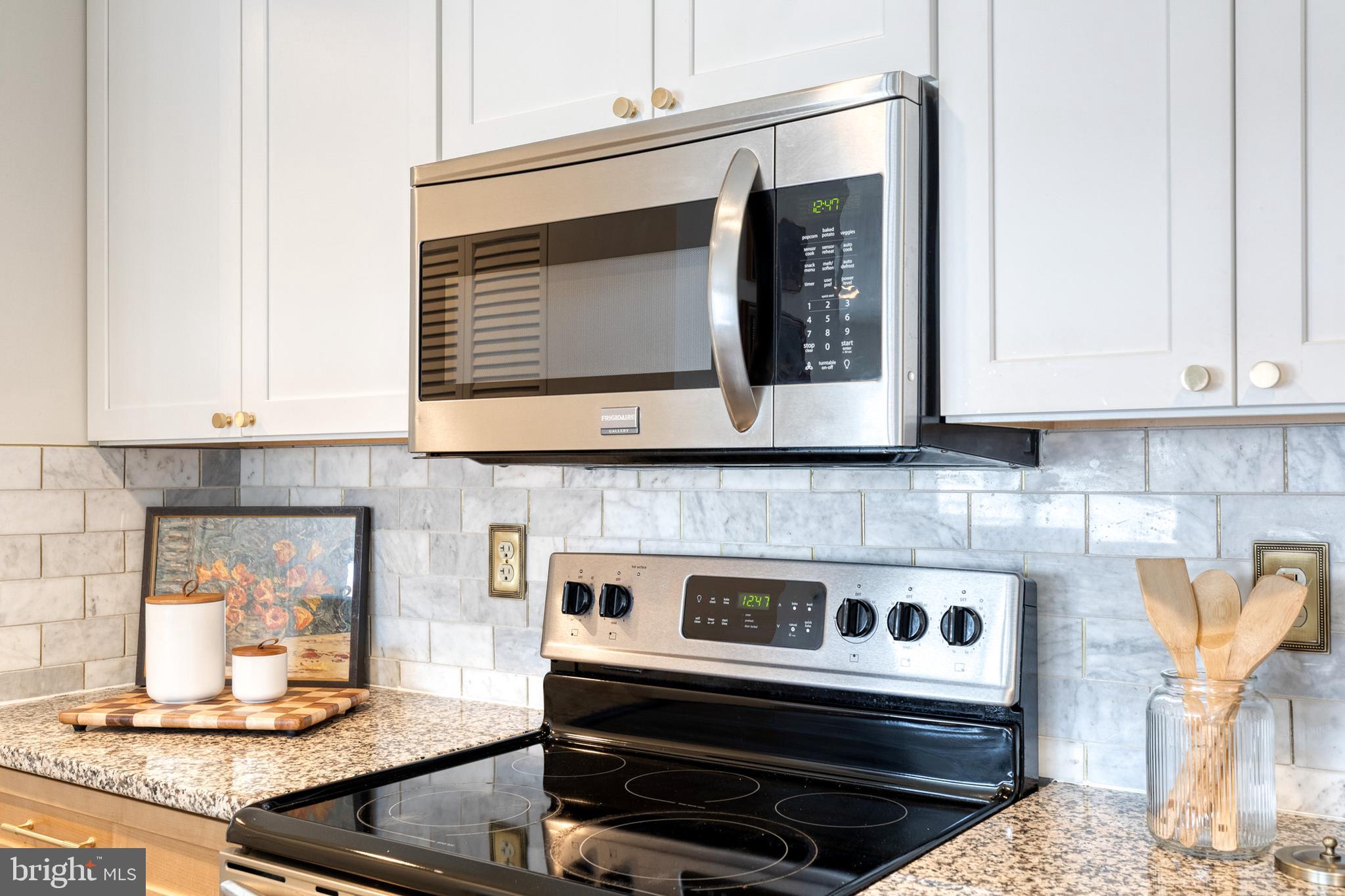 2702 Lighthouse Point East, Unit 719 Baltimore, MD 21224 - Photo 19 of 34