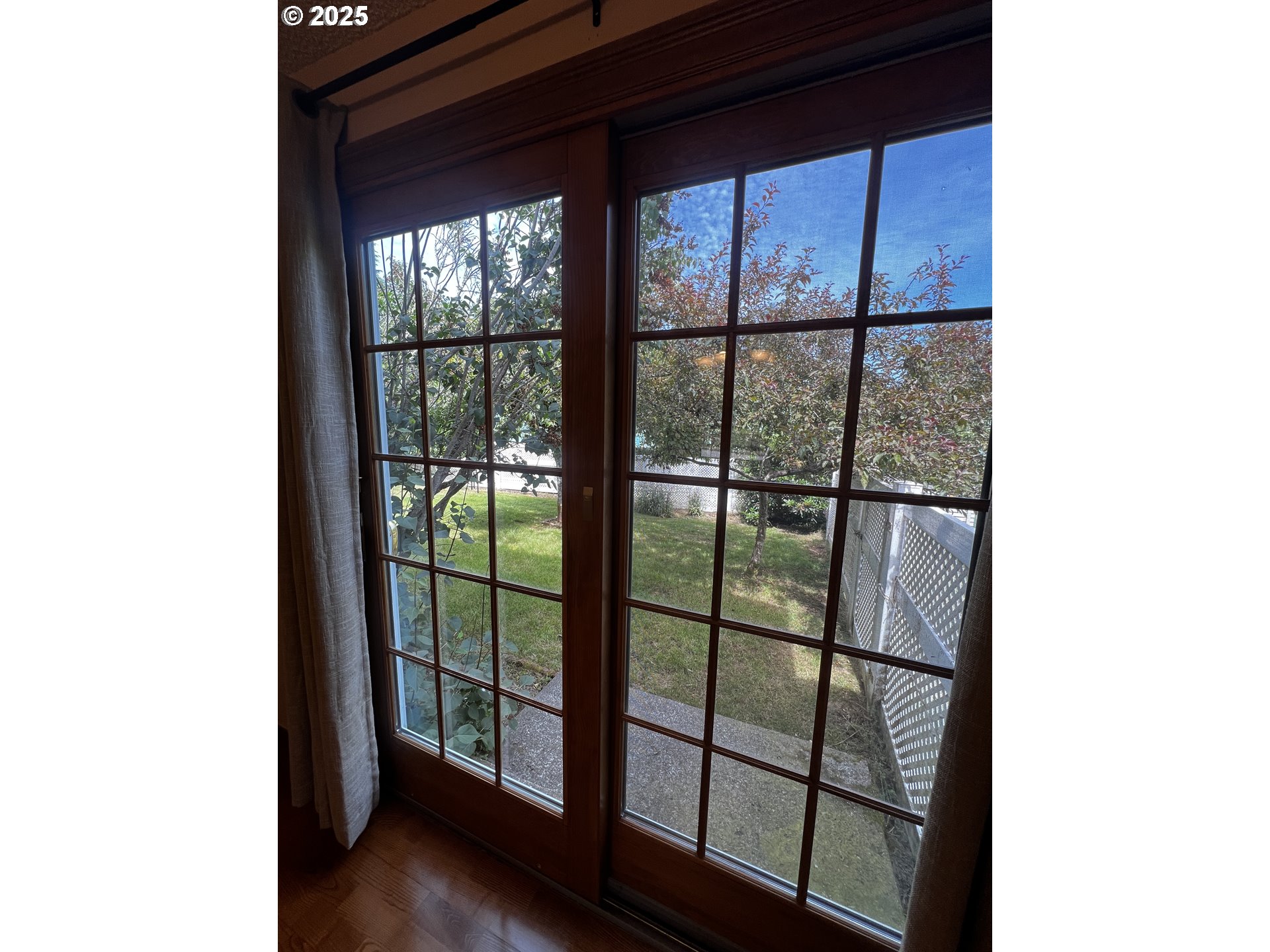 1011 Heather Court Reedsport, OR 97467 - Photo 11 of 46 Dining Room