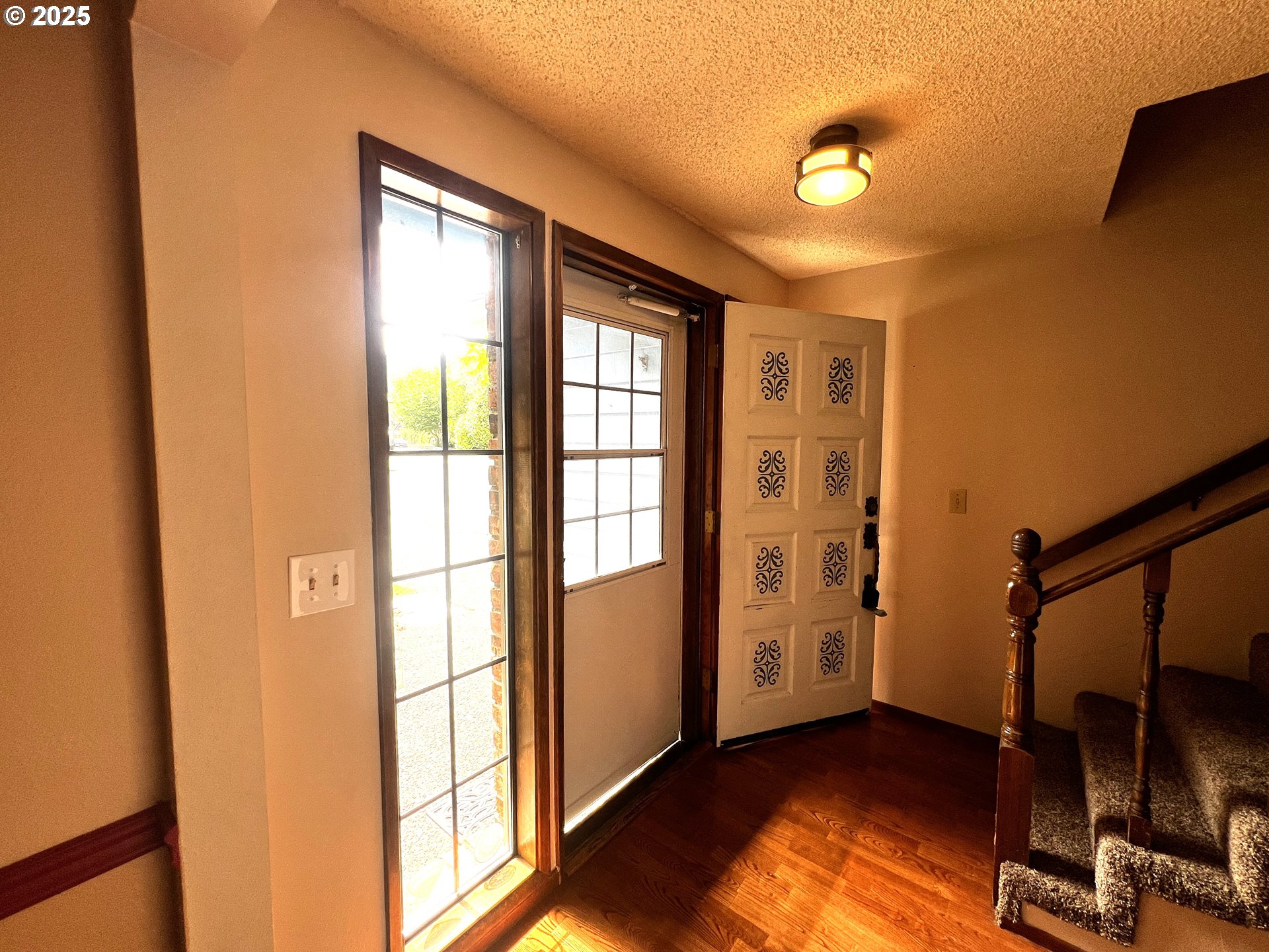 1011 Heather Court Reedsport, OR 97467 - Photo 19 of 46 Staircase