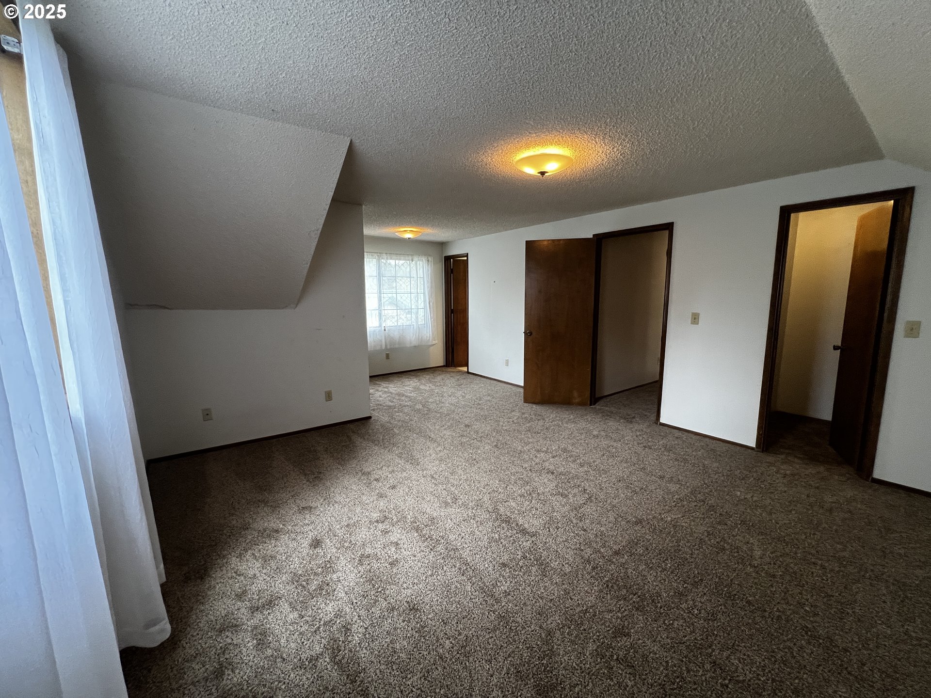 1011 Heather Court Reedsport, OR 97467 - Photo 23 of 46 Bedroom, Primary