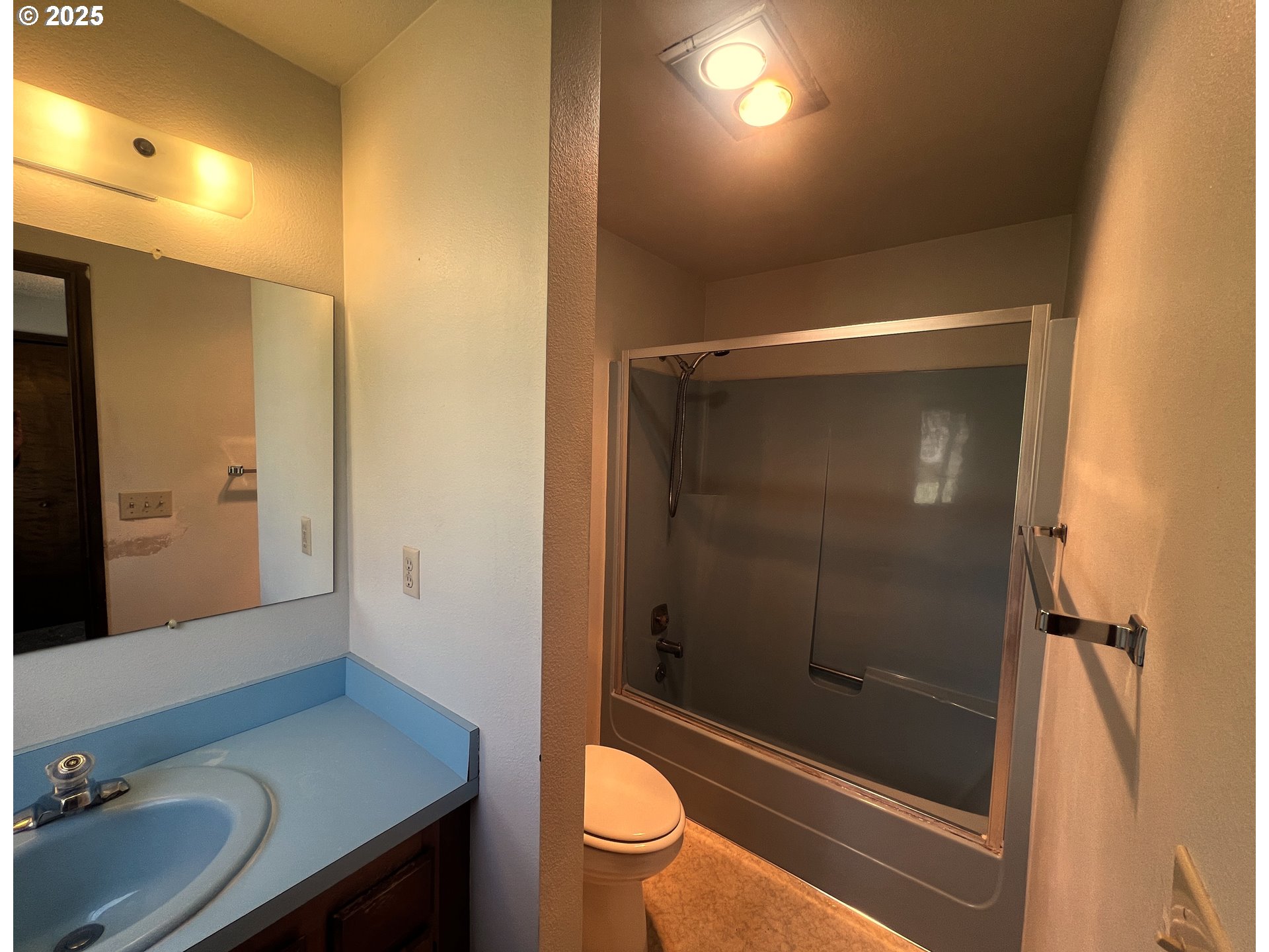 1011 Heather Court Reedsport, OR 97467 - Photo 27 of 46 Bathroom, Attached