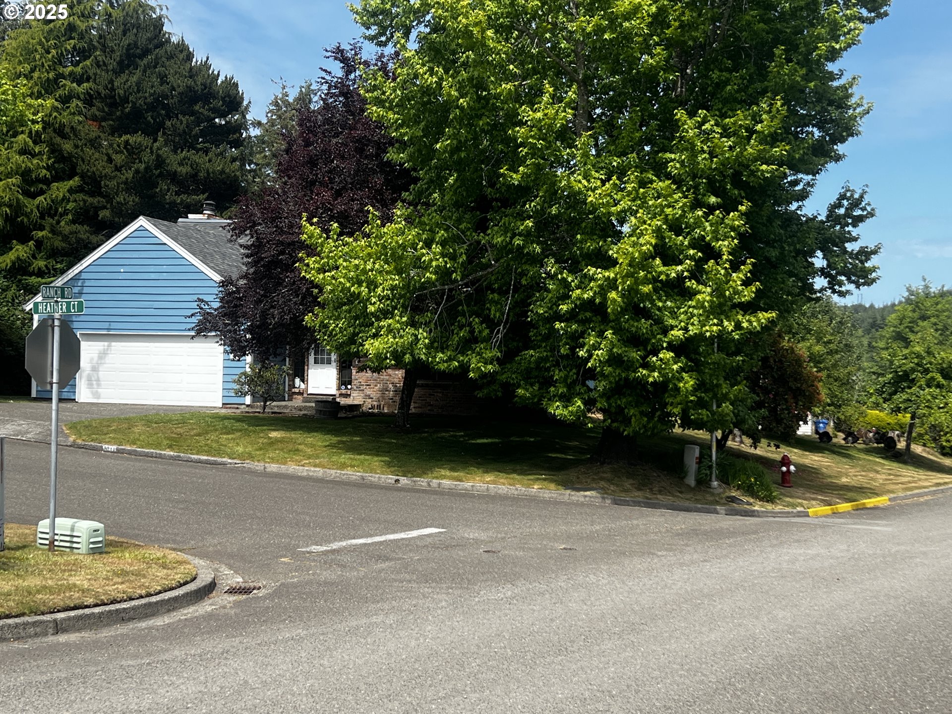 1011 Heather Court Reedsport, OR 97467 - Photo 5 of 46 Gallery Image 5